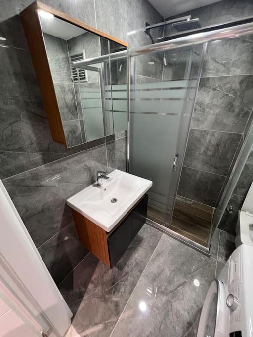Zeytinburnu Merkezi Konumda, Sifir Daire & Esyalar Διαμέρισμα Κωνσταντινούπολη Εξωτερικό φωτογραφία